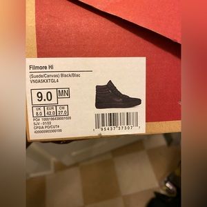 Vans high top sneaker! Size 11 women and 9 in men’s !! Black! Worn once. Boots